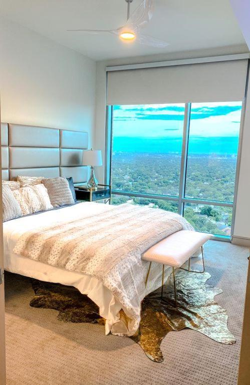 Medcenter Vacation Glasspad Skyline Views, 1 Free Prking Spot, Sleeps 4, Ask For Rental Car Option Houston Exterior photo